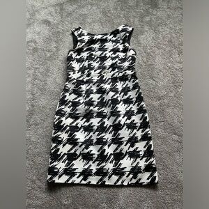 Hounsdstooth shift dress